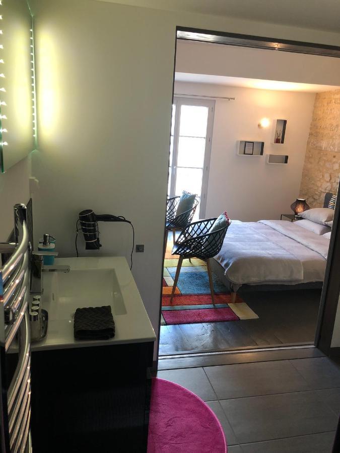 Les Halles Chambre D'Hotes Verteuil-sur-Charente ภายนอก รูปภาพ